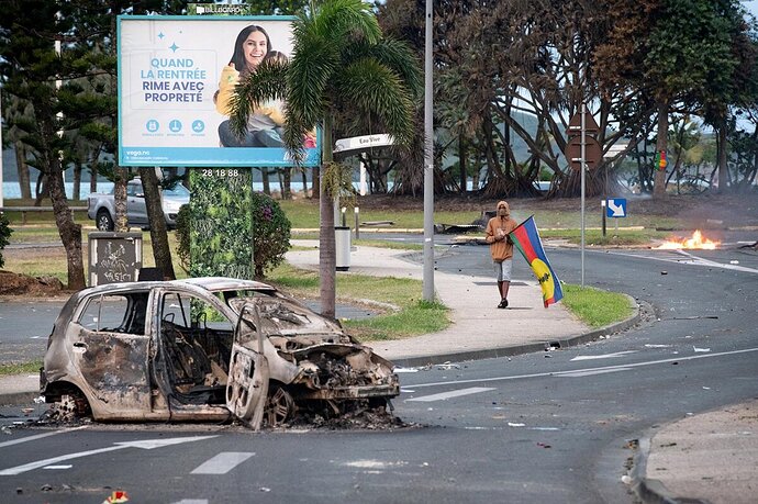 20240515-img-nouvelle-caledonie-deux-morts-lors-d-une-nouvelle-nuit-d-emeutes-les-deputes-votent-la-revision-constitutionnelle